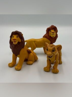 Vintage Exclusive The Lion King Toy Disney Figures- Adult Simba Mufasa Simba